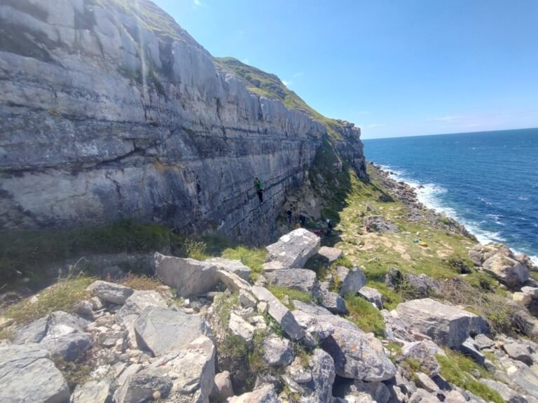 Climb The Veranda Crag on Portland 1 768x576
