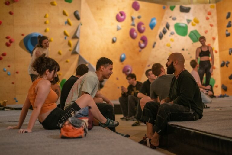 Climb at Hang Climbing Centre Hang 768x513