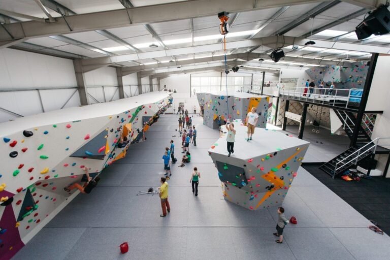 Climb at the Oakwood Climbing Centre 768x512