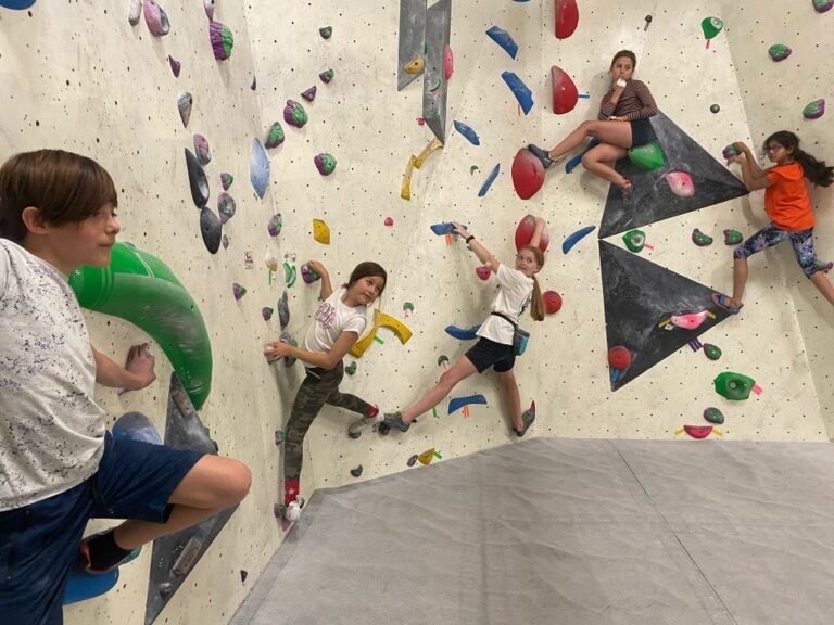 Climb at the Rock and Boulder in Romford Rock and Boulder 768x576