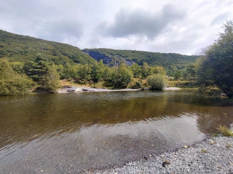 Paddle at Llyn Padarn East Shore 1 768x576