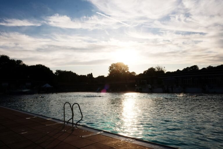 Swim at Parliament Hill Fields Lido parliamenthilllido 768x512