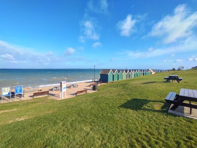 Walk the Coastal Path from Gurnard Bay IoW 1 768x576